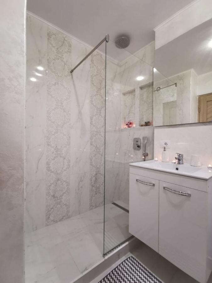 Tîrgu Ocna Apartament Gold Luxury מראה חיצוני תמונה