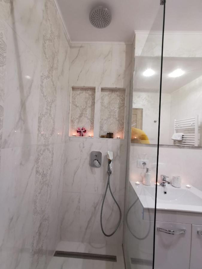 Tîrgu Ocna Apartament Gold Luxury מראה חיצוני תמונה