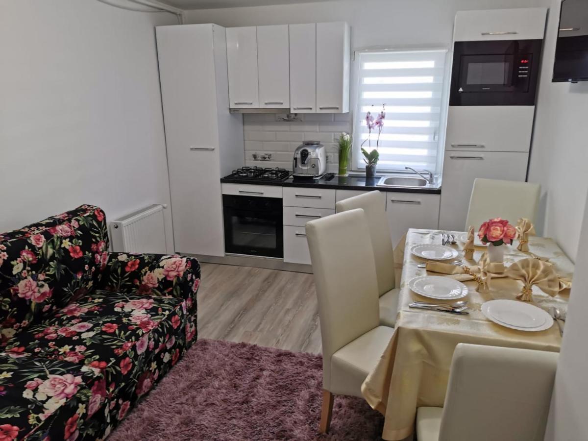 Tîrgu Ocna Apartament Gold Luxury מראה חיצוני תמונה